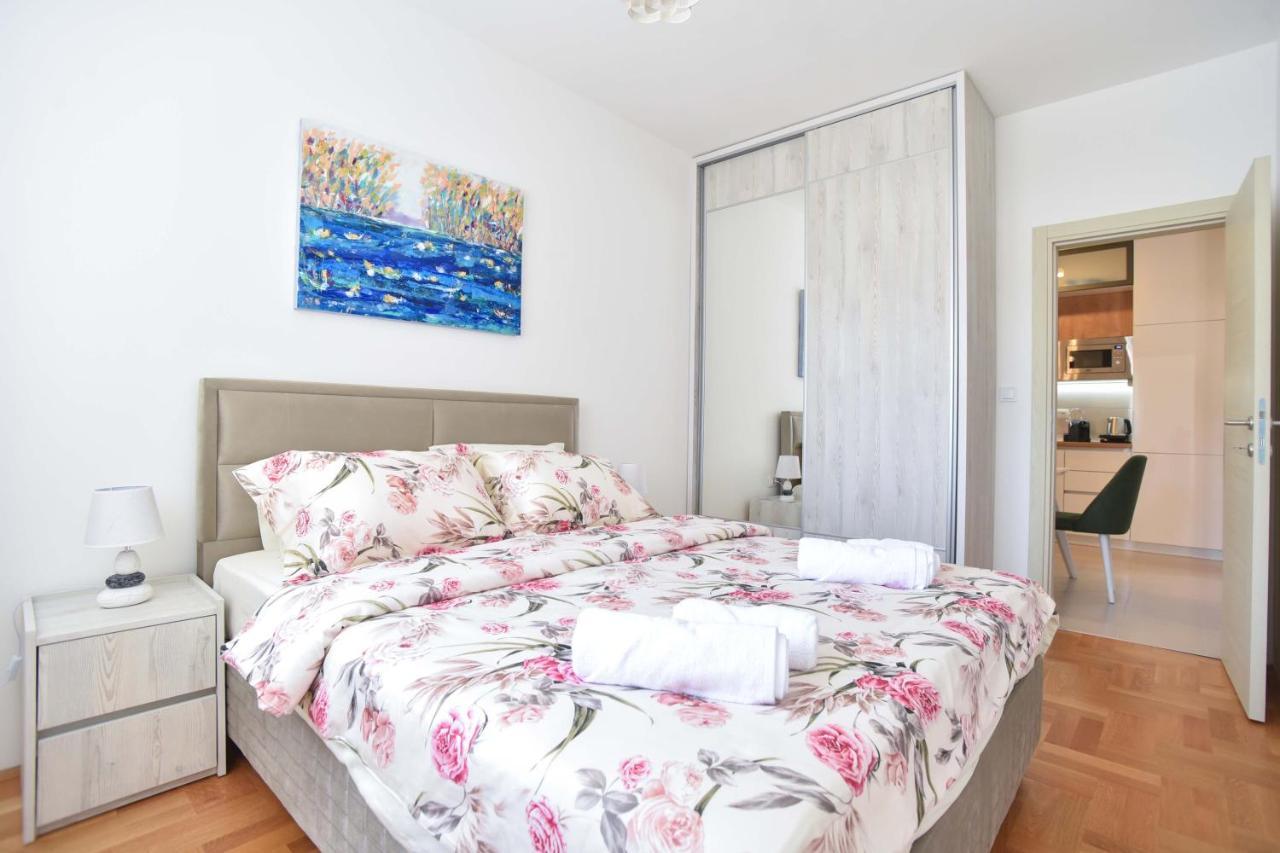 Azure Apartments Budva Eksteriør bilde